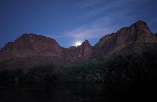 The Joy of Nighttime Kayaking: Tips for a Safe Adventure